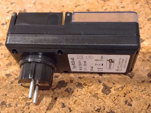 230v personenschutzadapter - personenschutzadapter, f