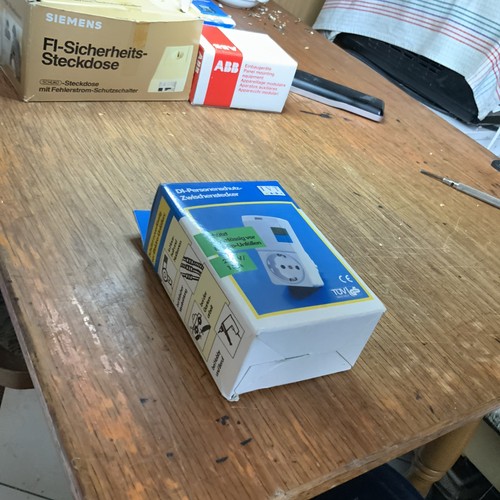 Personenschutzschalter - di—,